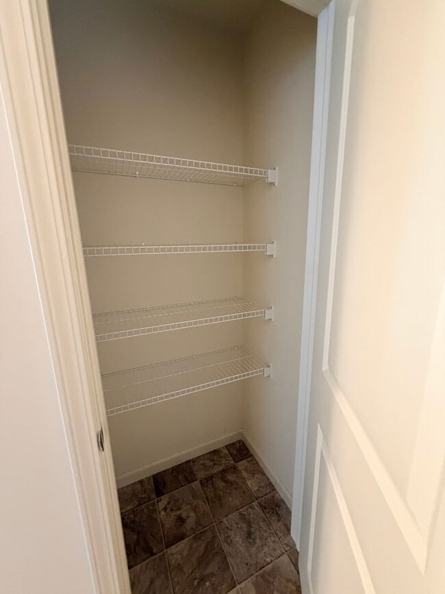 Building Photo - 15545 Westmoor Ave