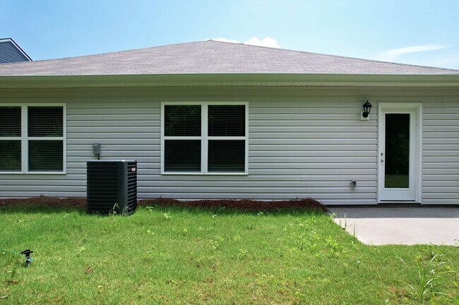 Building Photo - 627 Fox Den Cir