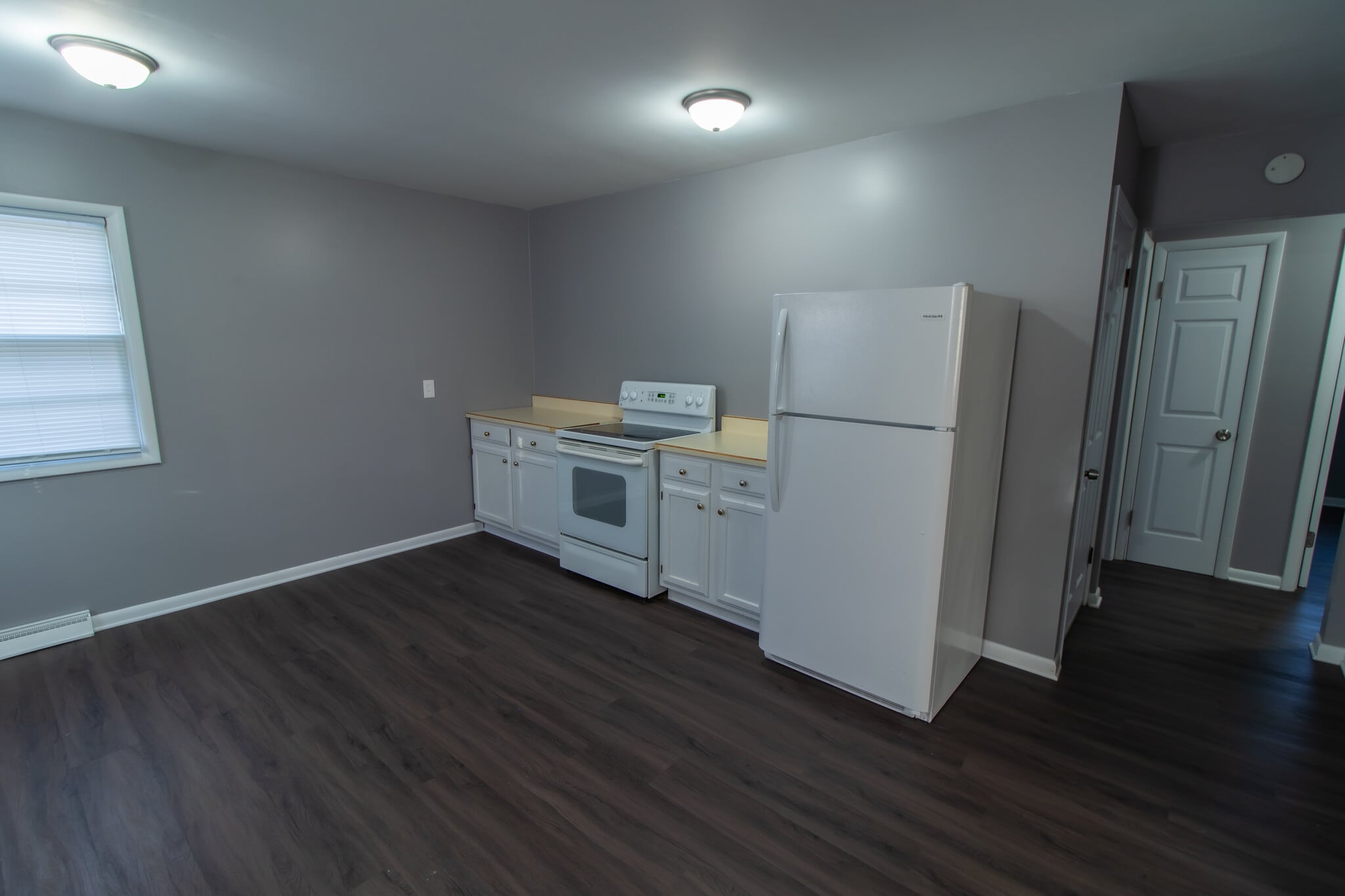 Kitchen/Dining - 2813 E G Ave