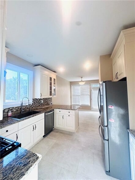 Building Photo - 2079 Planters Mill Ln