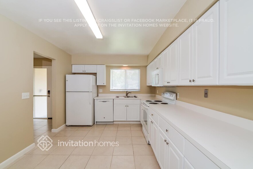 Building Photo - 10006 Granite Ln