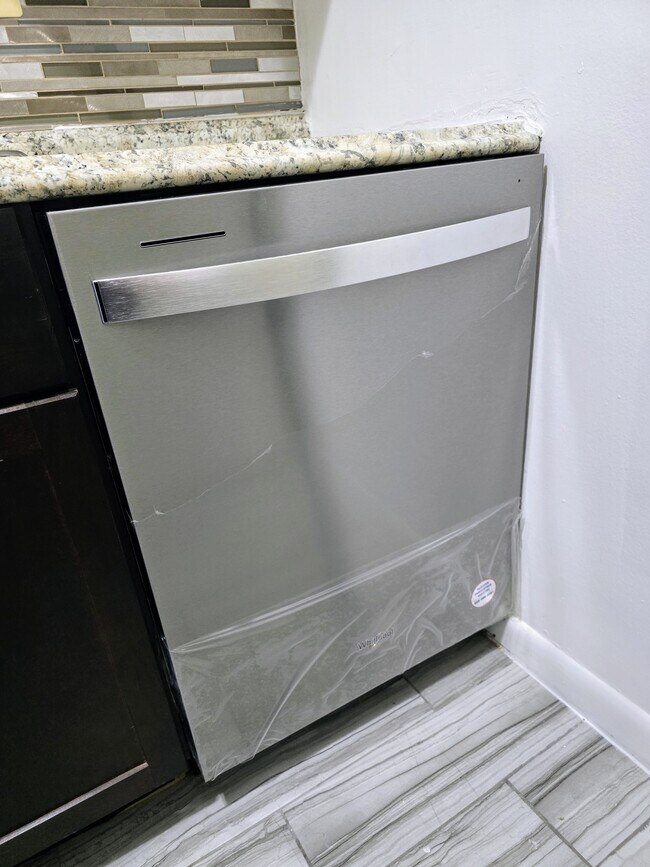 New Dishwasher - 1021 Arlington Blvd