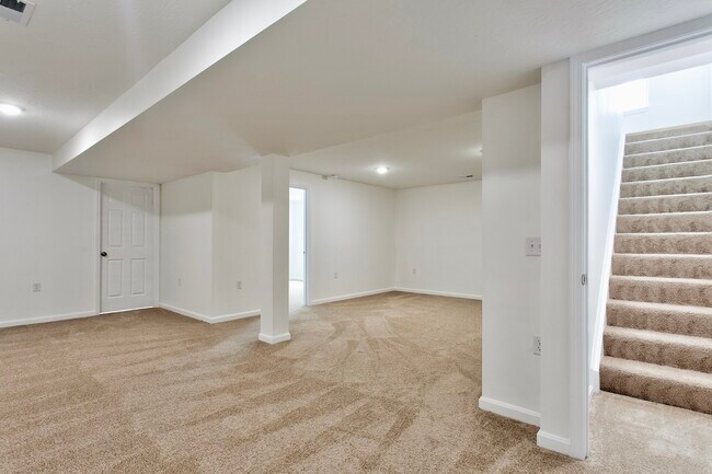 Building Photo - 128 Kelly Dr