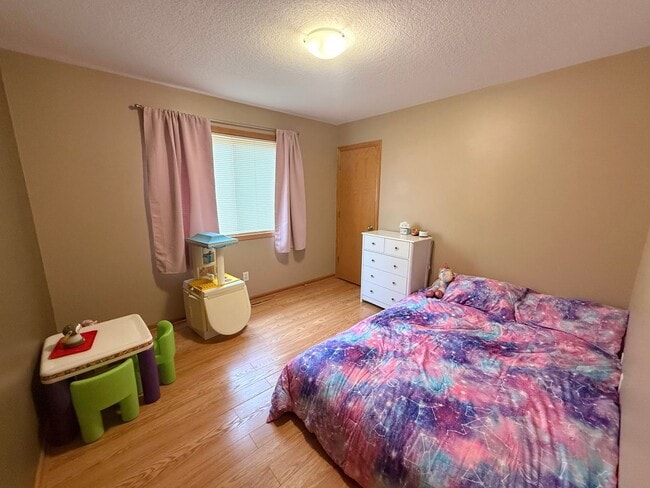 Building Photo - 331 Brookestone Dr SE