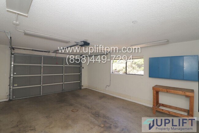 Building Photo - Stunning Home in Granite Hills! 4 Bed 2.5 ...