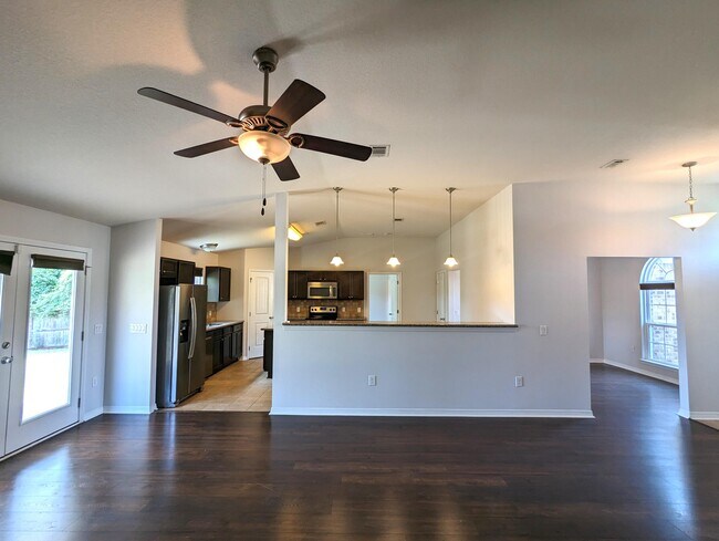 Building Photo - 8249 Escola St