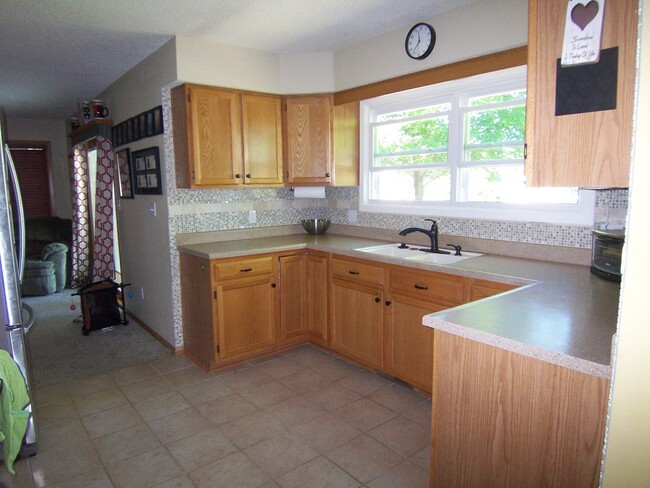 Building Photo - Available March 15! Beautiful 3 Bedroom Home in the Gilbert School District