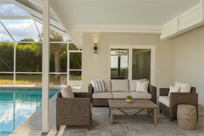 Building Photo - 2210 SE 27th Terrace