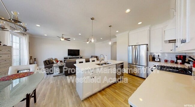 Building Photo - 3713 N 60 E