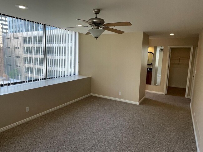 Building Photo - 48 W 300 S