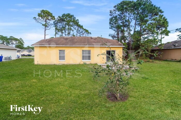 Building Photo - 1160 Schumann Dr