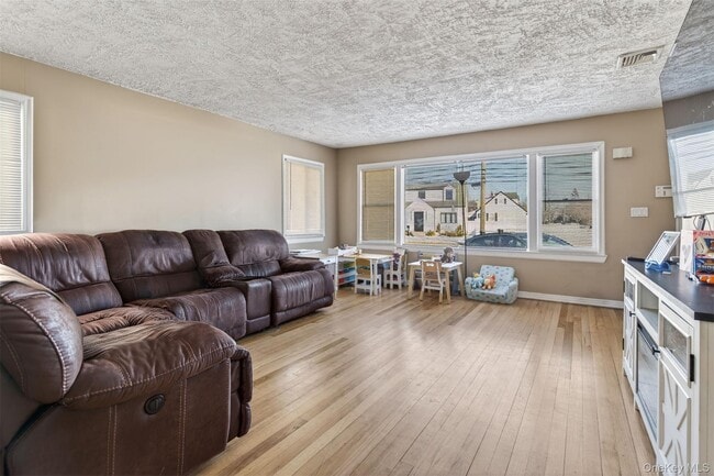 Building Photo - 1716 Camp Ave