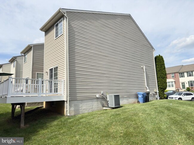 Building Photo - 615 Tantallon Ct