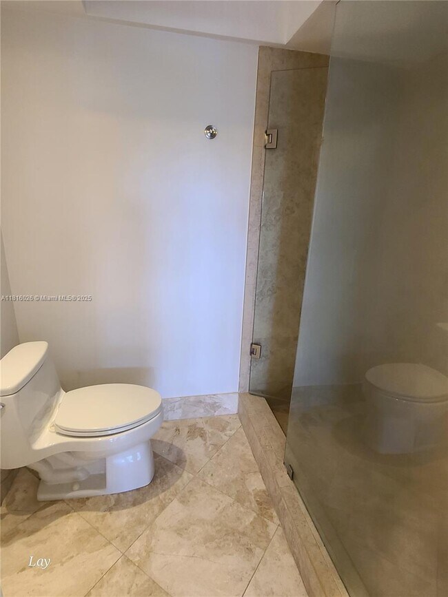 Building Photo - 16850 S Glades Dr