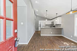 Building Photo - 1611 E Carson St