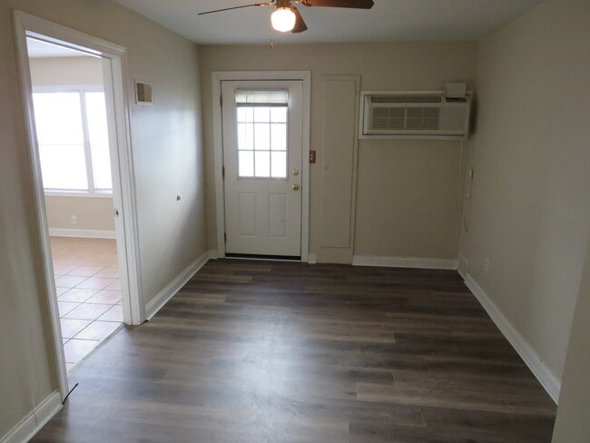 Building Photo - 115 Northern Dr