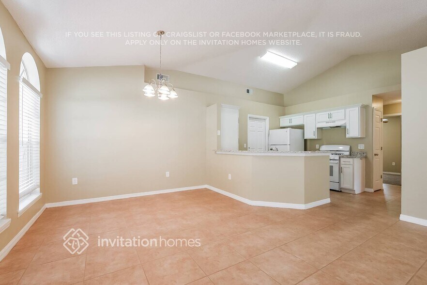 Building Photo - 6948 Long Needle Ct