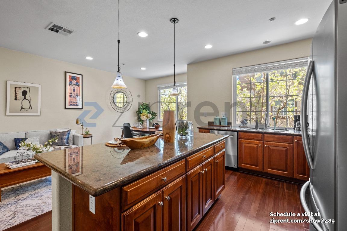 Building Photo - 1013 Carnelian Terrace