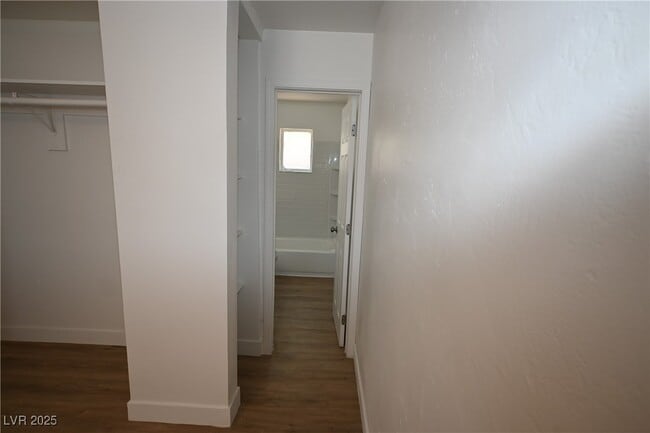Building Photo - 1610 Marlin Ave