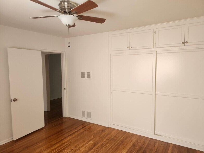 Building Photo - 1347 N Alta Vista Blvd