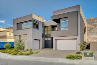 Building Photo - 5289 Feathertop Dr