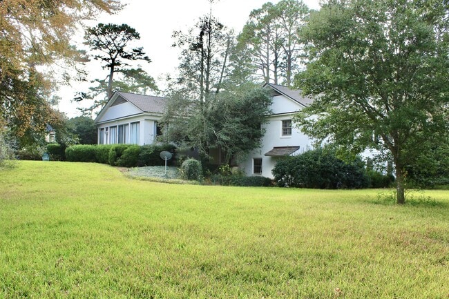 Building Photo - 2600 E Doublegate Dr