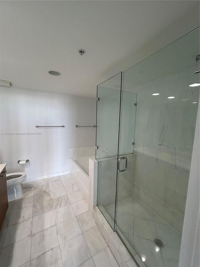 Building Photo - 480 Hibiscus St