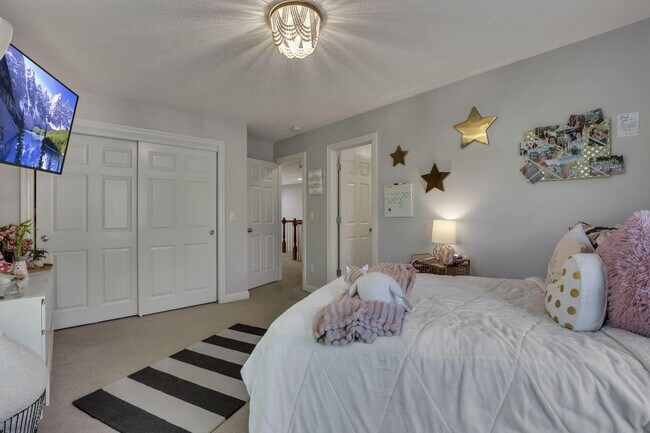 Building Photo - 7097 Pleasant Colony Cir