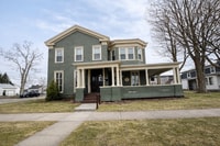 Building Photo - 218 N George St