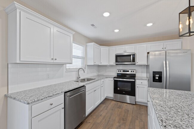Building Photo - 1451 Spring Mountain Dr