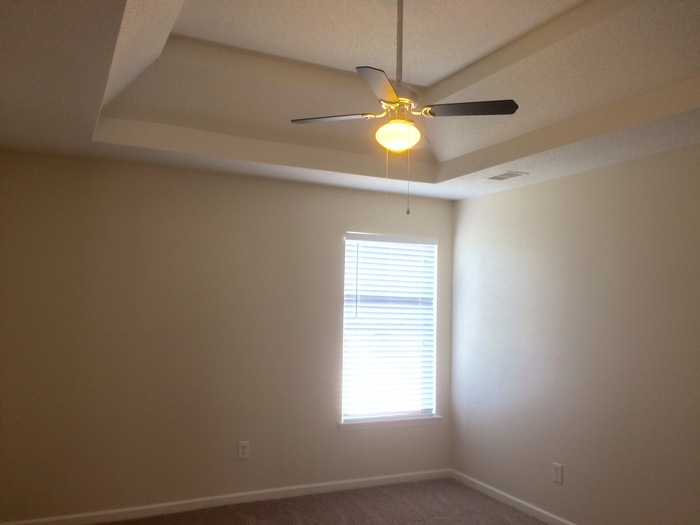 Building Photo - 6095 Trotters Cir
