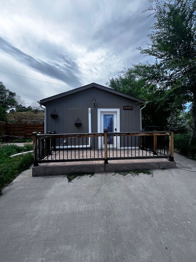 Building Photo - 2018 King Ct