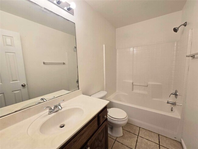 Building Photo - 16001 Korie Dr