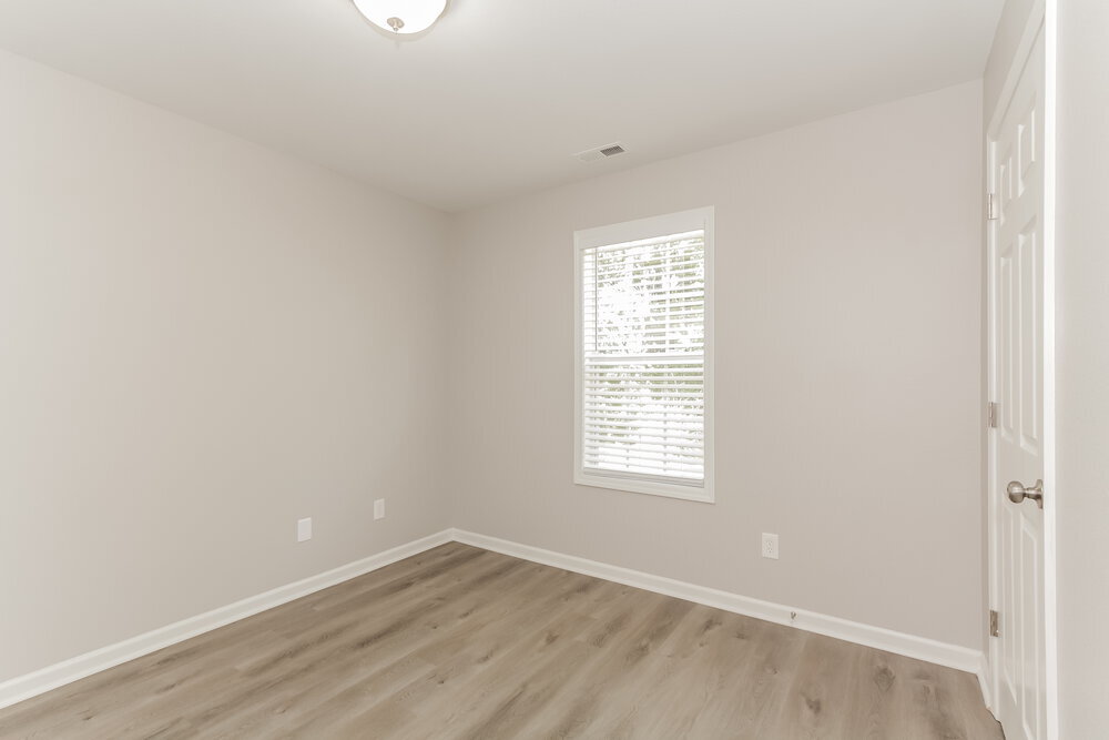Building Photo - 2707 Oasis Ln