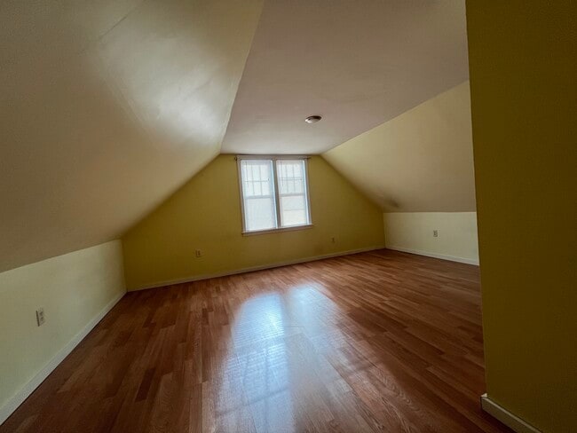 Building Photo - 23 Home Ave