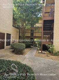 Building Photo - Freshly Renovated 2 Bedroom Condo in Lakel...