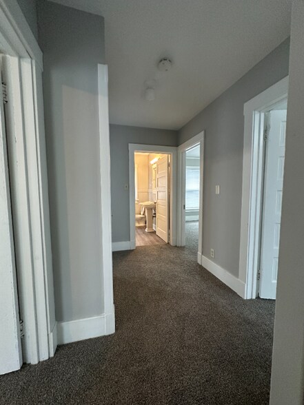 Building Photo - 939 Pershing Ave