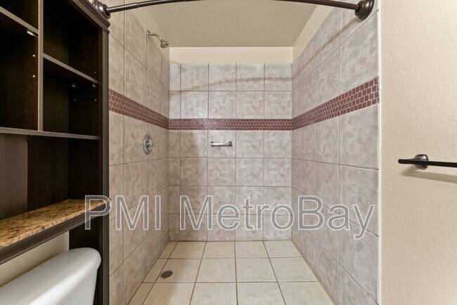 Building Photo - 5039 Sunridge Palms Dr