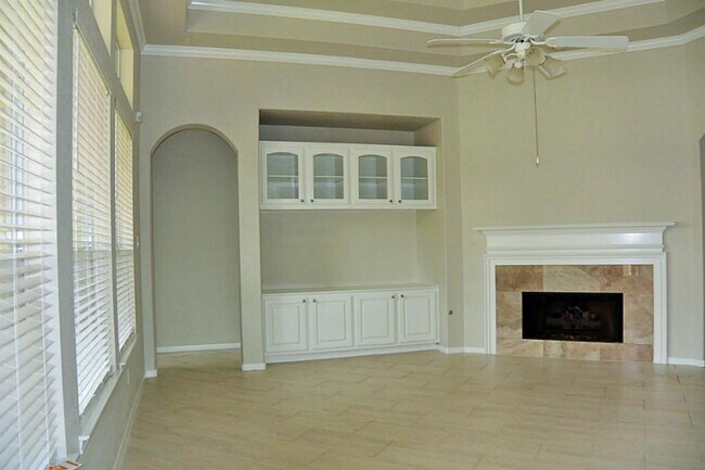 Building Photo - 23606 Rollinford Ln
