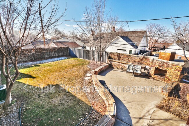 Building Photo - 2266 Brentwood Cir