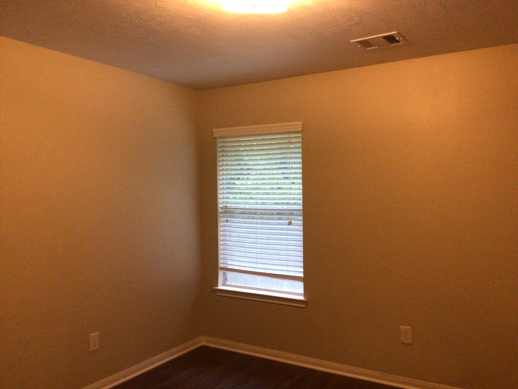 Building Photo - 22270 Queenbury Hills Dr