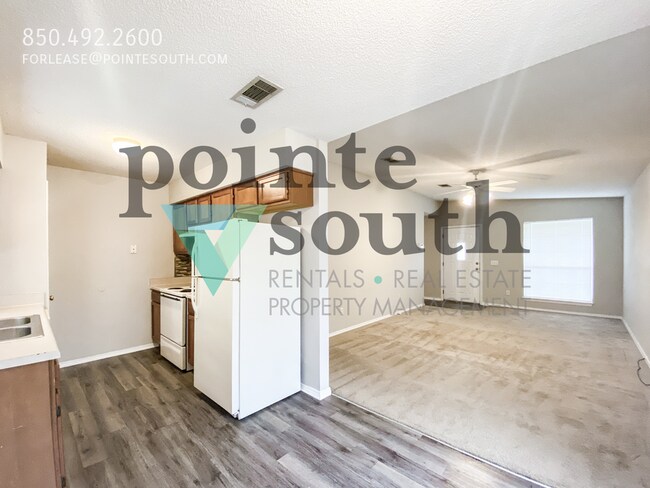 Building Photo - 504 Wood Crest Way