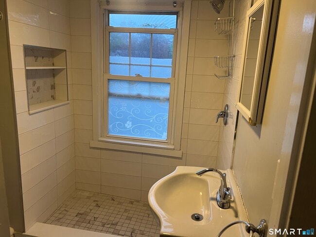 Building Photo - 104 Palmer Ave