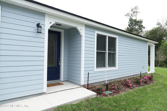 Building Photo - 220 Modesto Dr