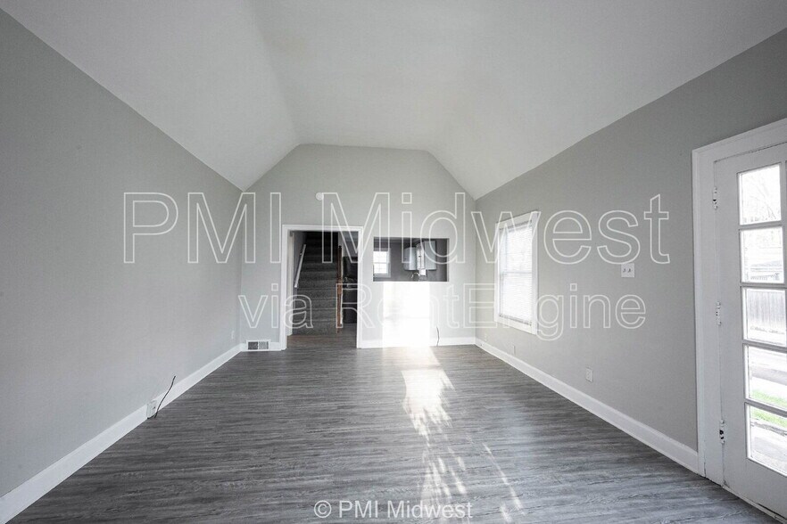 Building Photo - 4058 N Illinois St