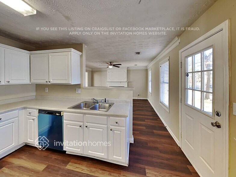 Building Photo - 6544 Huntington Ct