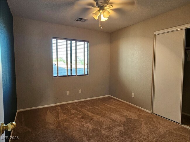 Building Photo - 616 W Blackbird Knoll Ct
