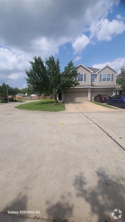 Building Photo - 17242 Oakwood Chase Dr
