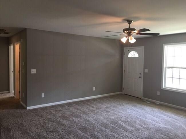 Building Photo - 3/2 House in West Rome $1,295