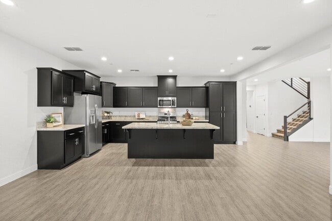 Building Photo - 4 Bedroom Upscale Rocklin Home Available NOW